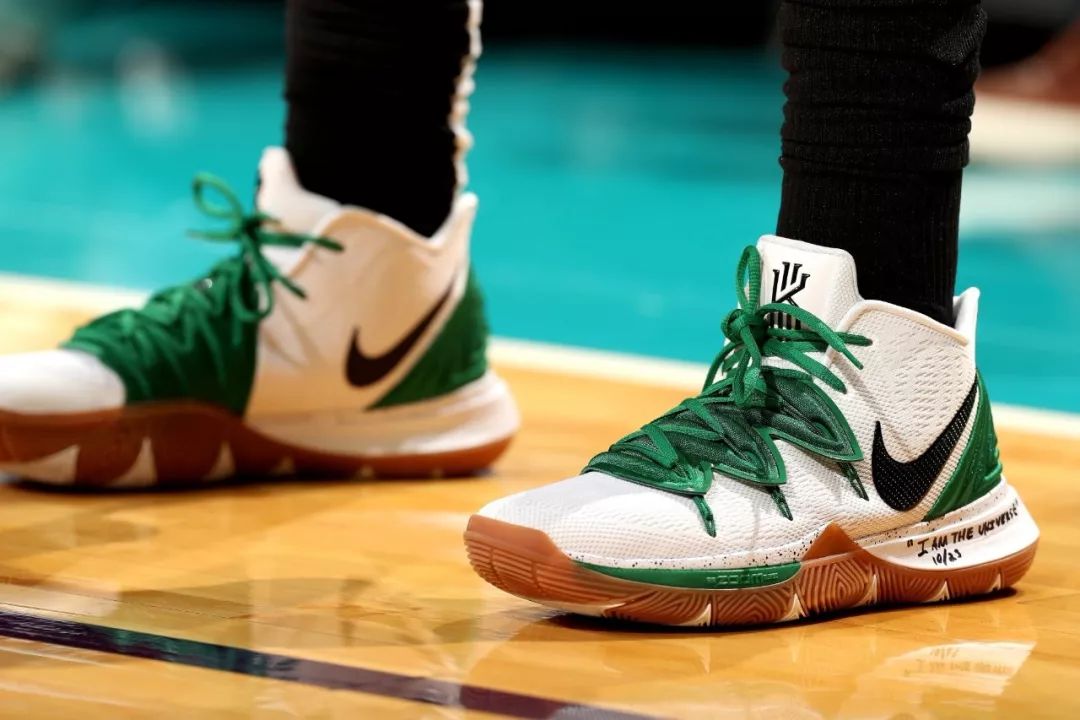 步与身体角 步与身体角